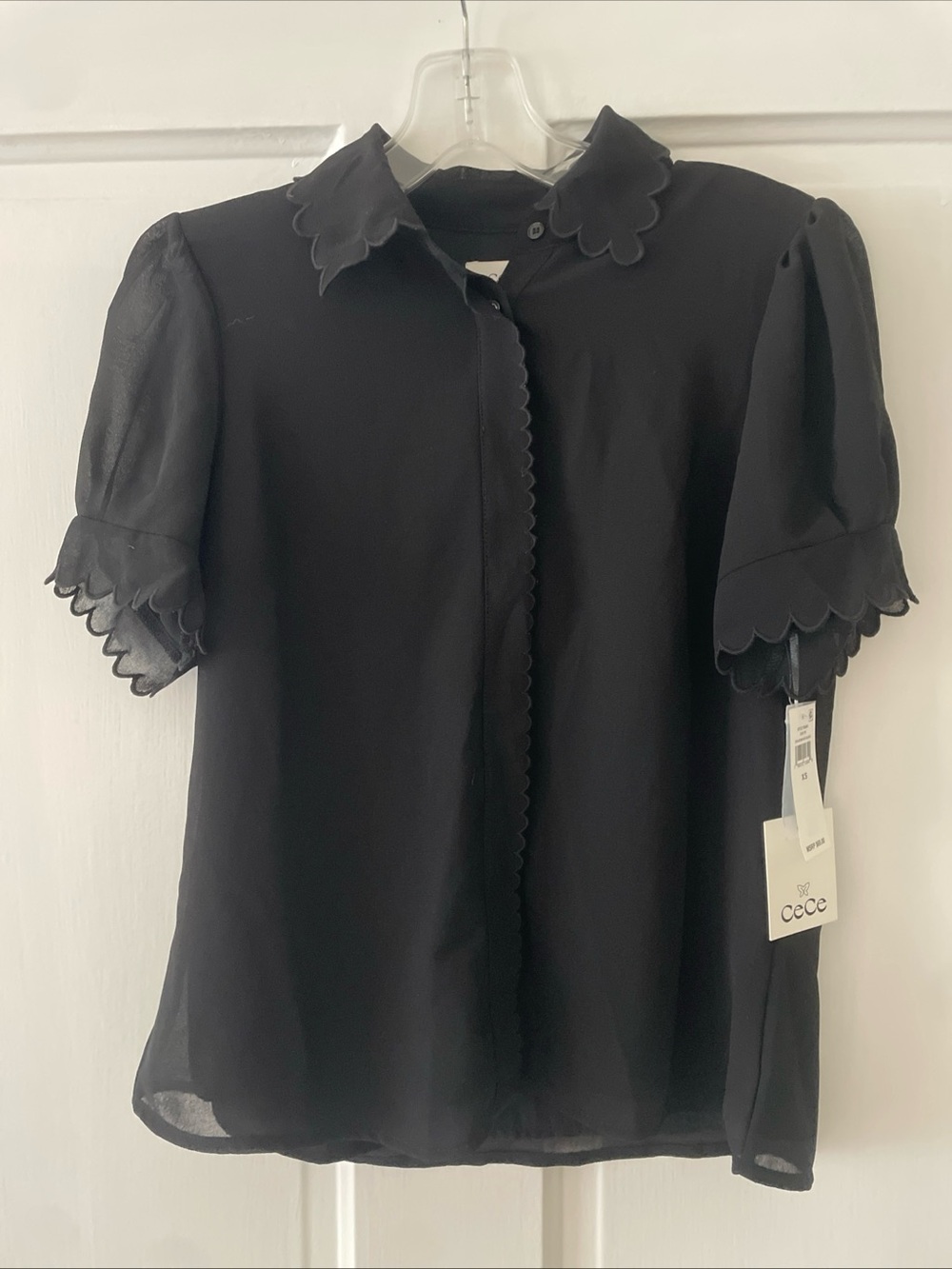 CeCe Black Scallop Trim Puff Sleeve Blouse Top XS NWT MSRP $69